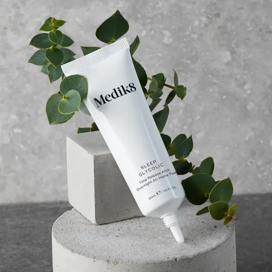 SLEEP GLYCOLIC Noční peeling s AHA kyselinami s postupným uvolňováním pro domácí použití